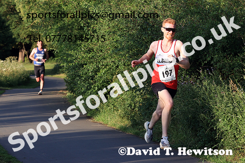 The 2025 Tynedale Pie n Peas 10k Road Race, Ovington to Low Prudhoe, Northumberland. Photo: David T. Hewitson/Sports for All Pics